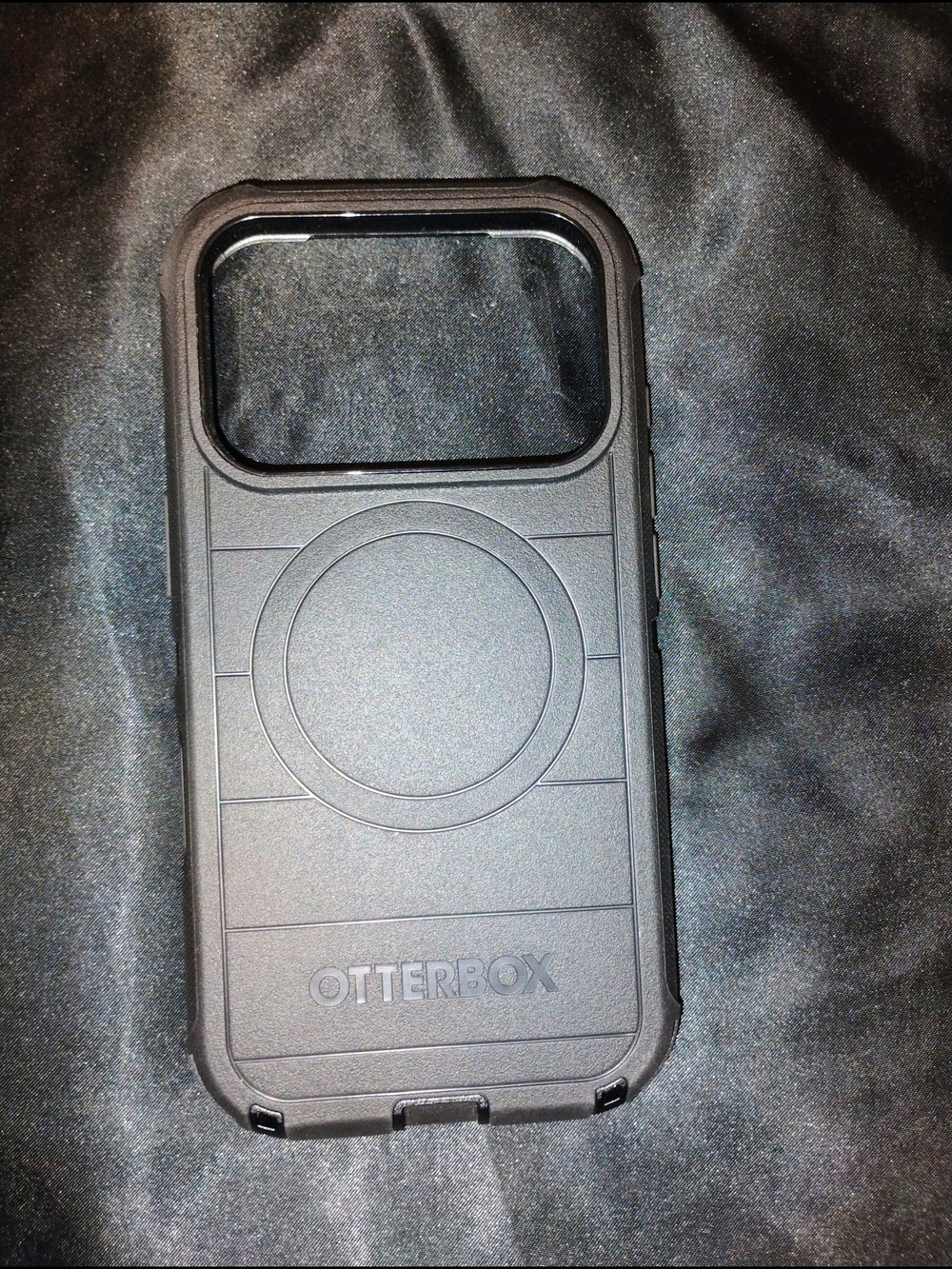 OtterBox iPhone 17 Pro Case w/Circular MagSafe Area